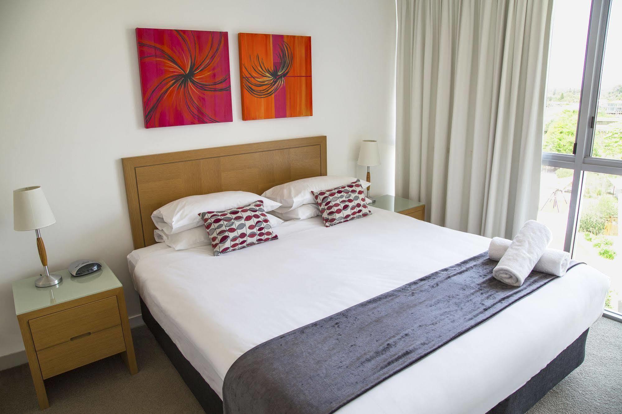 Ultiqa Freshwater Point Broadbeach Resort 4*